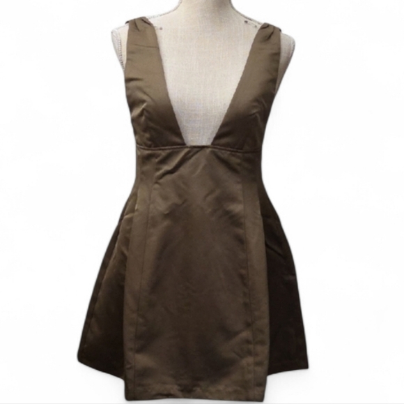 NWT WEWOREWHAT Elegant Brown V-Neck Minidress